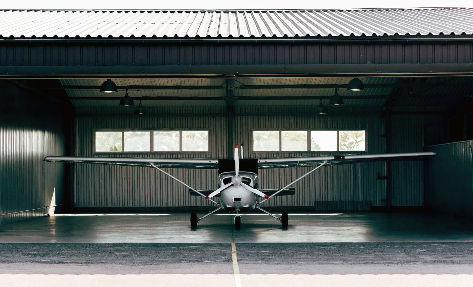 airplane hangar kits